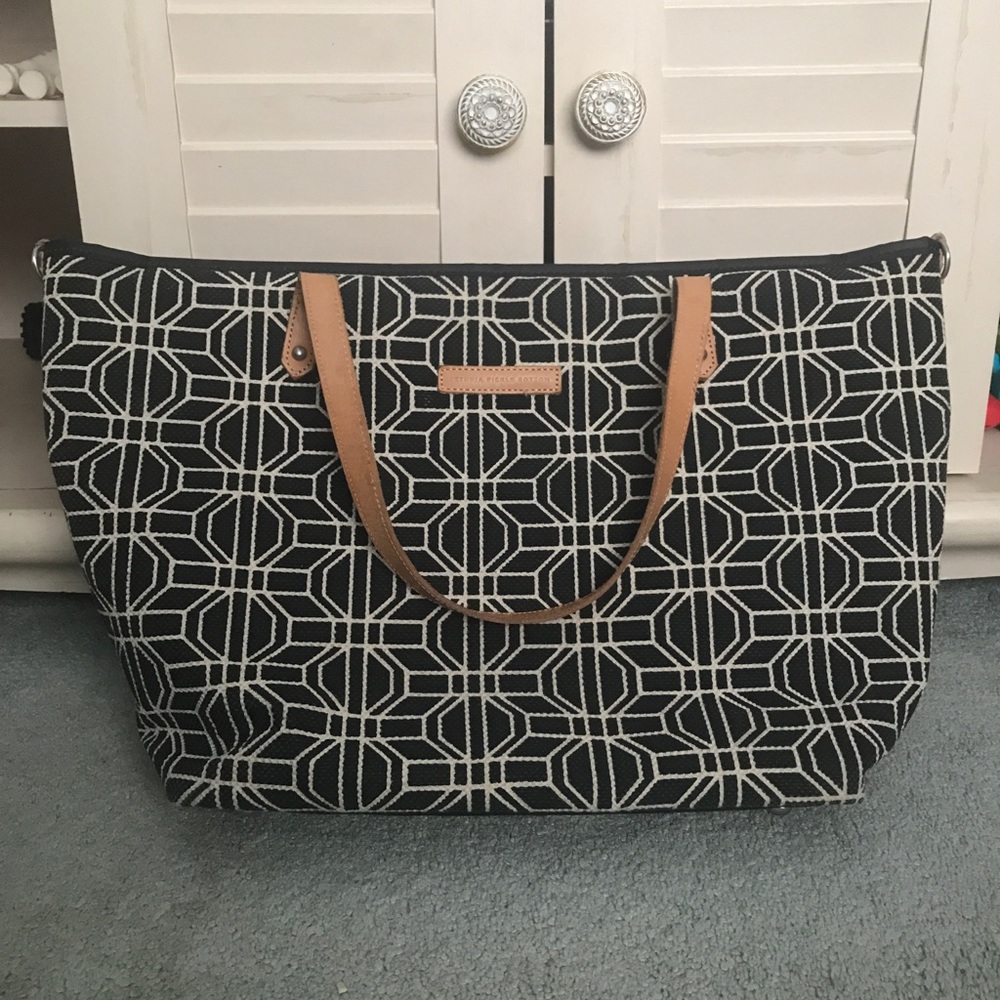 Petunia Pickle Bottom Downtown Tote Constellation